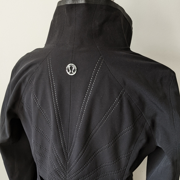 Rare Lululemon Harmony Softshell Jacket Black NWT - Picture 11 of 13